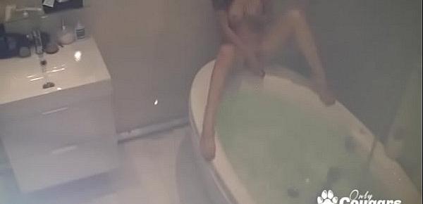  Teen Scarlett Black Caught Masturbating In The Bath